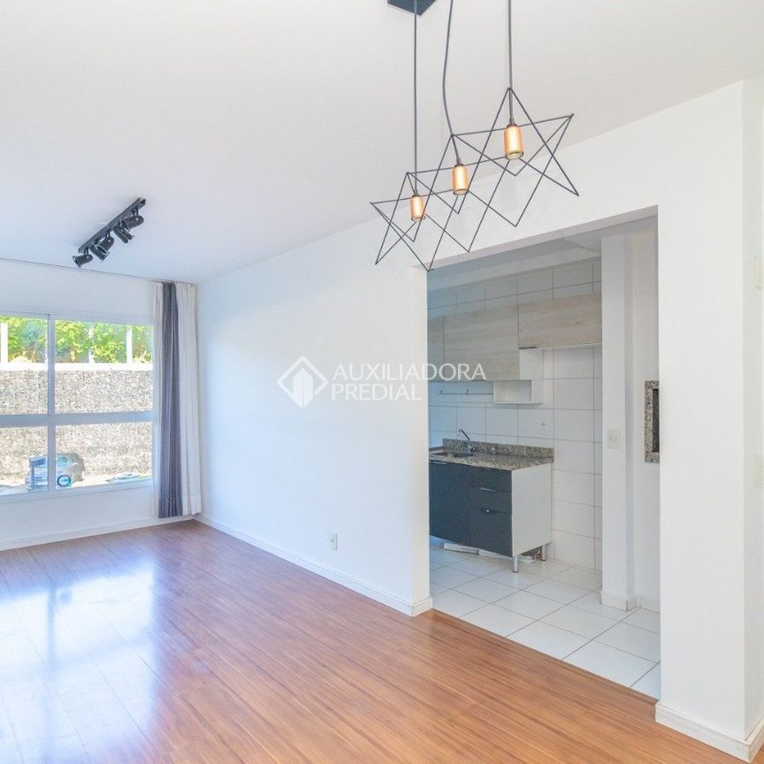 Apartamento com 3 quartos e 72m² para alugar em Cavalhada, Porto Alegre. - Photo 1