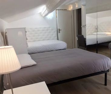 Via Camillo Benso di Cavour, Florence, Tuscany 50121 - Photo 2