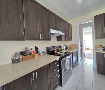 For Lease - 93 Allegra Drive Unit# Upper, Wasaga Beach, Ontario - Photo 4