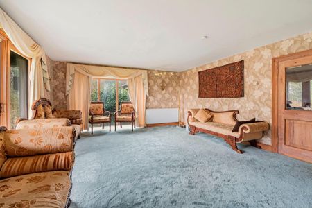 5 bedroom detached house to rent - Photo 2