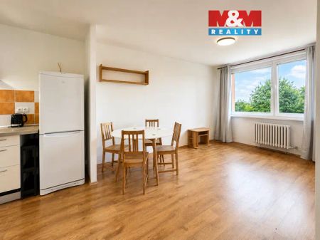 Pronájem bytu 2+kk v Praze, ul. Kurčatovova - Photo 2