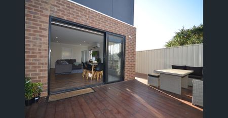 FULLY FURNISHED - SEE AGENT FOR AVAILABILITY - Photo 5