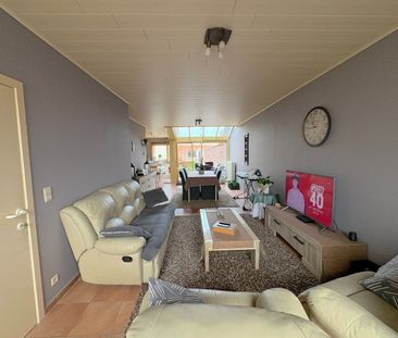 Rijwoning met 3 slaapkamers en garage - Photo 2