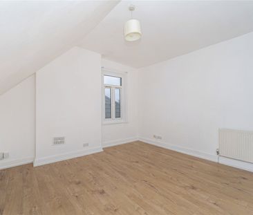 2 bedroom FlatApartment to rent in St. Leonards Road, London - Photo 6
