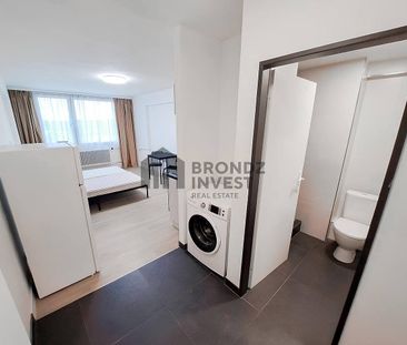 Pronájem bytu 1+kk 22 m² - Fotografie 3