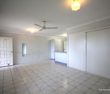 Charming 2 Bedroom Unit in Quiet Rasmussen - Photo 1