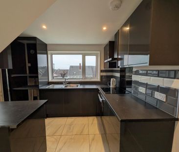 Brynheulog, Llanelli, Carmarthenshire, SA14 8AE - Photo 5