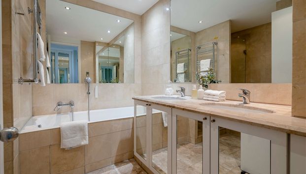 Circus Apartments, London1 and 2 bedroom Apartments - Photo 1