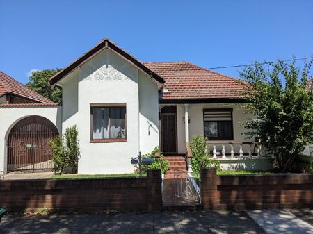 Marrickville - Photo 2