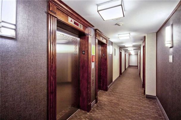 For Lease - 11 Oneida Crescent Unit# 204, Richmond Hill, Ontario - Photo 1