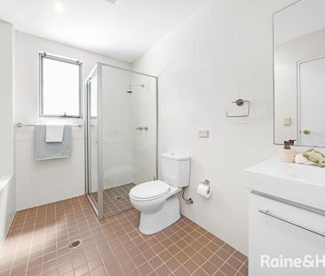 Space, Style & Rooftop Serenity by Booralee Park - Photo 5