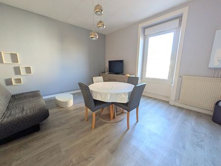 Location Appartement 2 pièces 37m² FOUGERES 35300 - Photo 2