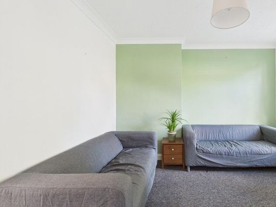 4 bedroom terraced house to rent - Photo 1