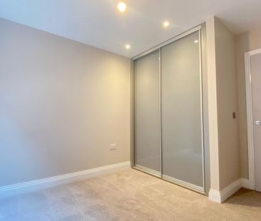 The Colonnade, Maidenhead - Photo 2