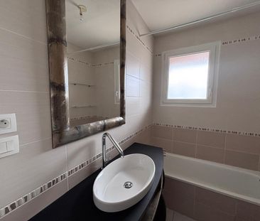 Location Appartement 2 pièces 51m² - Photo 4