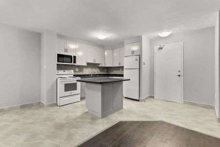 473 Linwell Road — 2 Bedroom Deluxe - Photo 5