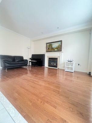 For Lease - 17 Mossgrove Street, Markham, Ontario - Photo 1