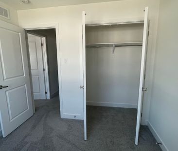 For Lease - 54 Arinto Place, Kanata, Ontario - Photo 2