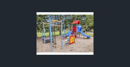 🌿 Studio + Bedroom with Built-in Bunks – $370/week (All Utilities Included) - Photo 3