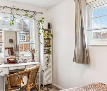 SINGLE TENANT ONLY- A small one bedroom house ideally located close... - Photo 4