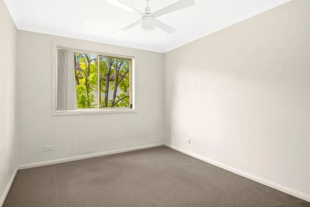Modern 3-bedroom Townhouse - Photo 3