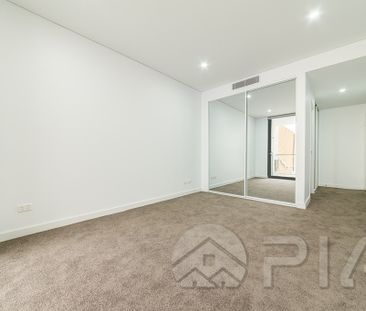 Two Bedroom Apartment Plus Study!! Modern Specs! - Photo 4