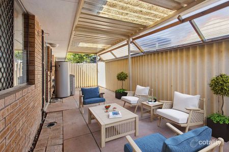 Charming Noranda Villa - Photo 4