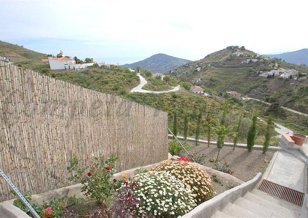 Country Property in Cómpeta, Inland Andalucia in the mountains