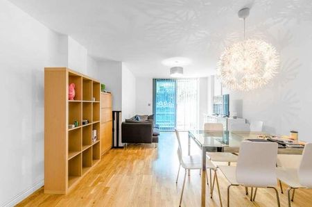 St Pancras Way, Camden, NW1 - Photo 2