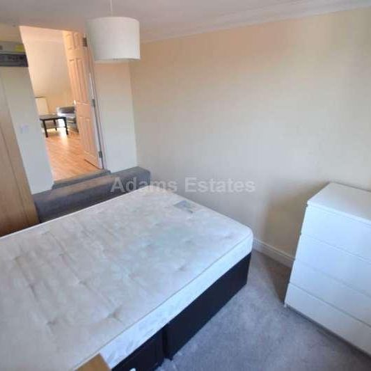 Top Floor Flat, Gloucester Road, RG30 - Photo 1