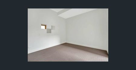 Spacious 3-Bedroom Townhouse for Modern Family Living - Photo 3