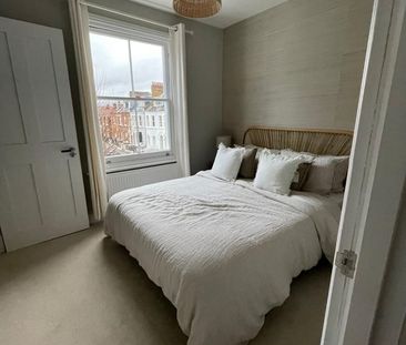 1 Bed Flat, Munster Road, SW6 - Photo 3