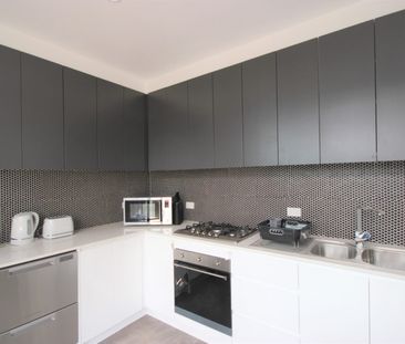 Norman St (H46), Paradise – Room D - Photo 2