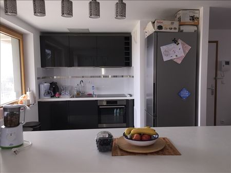 Location Appartement 3 pièces 70m² - Photo 3