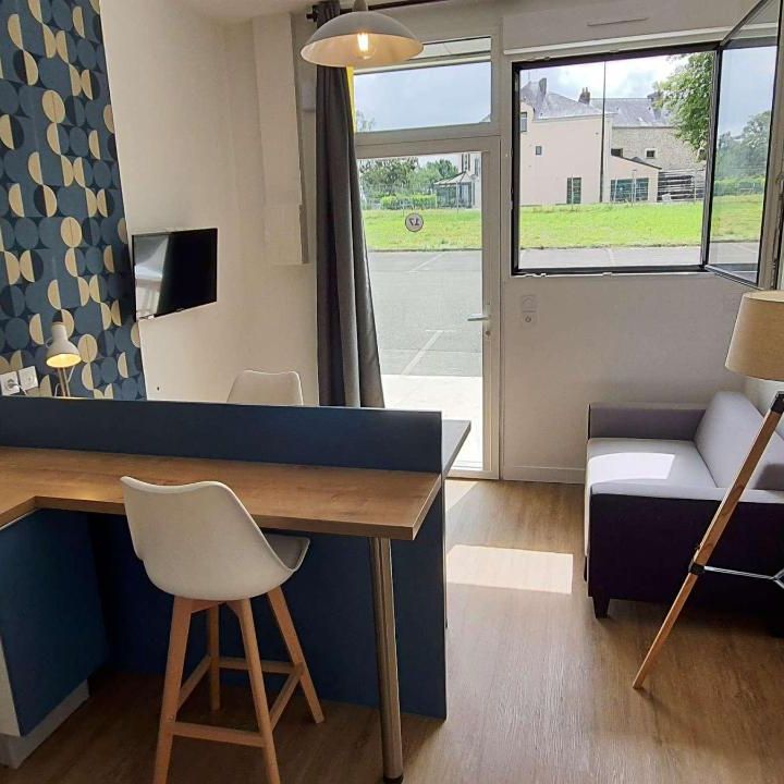 Location Appartement 1 pièce 24m² CHANGE 53810 - Photo 1