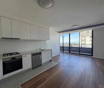 Impressive Apartment! - Photo 2