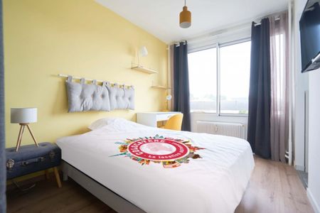 FOCH M Roommate 3 Bedrooms at Nancy - Photo 2