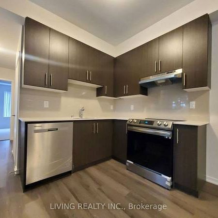 Kipling & Lakeshore End Unit Twnhouse 2Bdrm Upgraded Flrs Open Layout - Photo 1