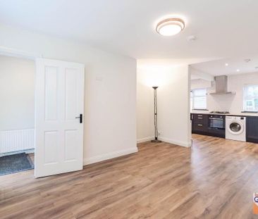 8 Roseville Park, Lisburn, BT27 4XT - Photo 1