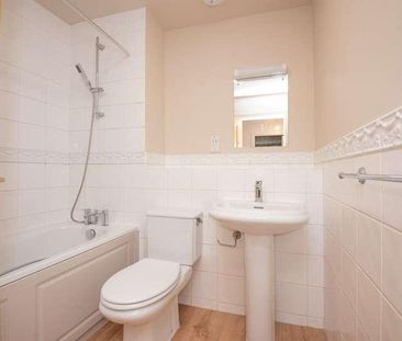 Keephatch House, Montague Close, Keephatch Park, Wokingham, RG40 - Photo 1