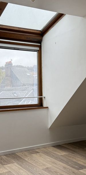 T2 CHU PARKING ET CAVE - Photo 1