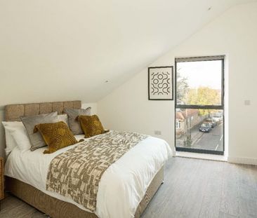 Cuckoo Hall Lane, London - Photo 5