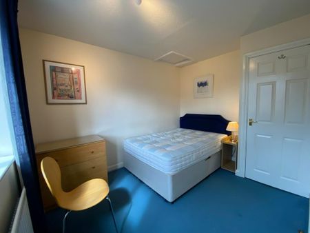 3 bedroom terraced house to rent - Photo 3