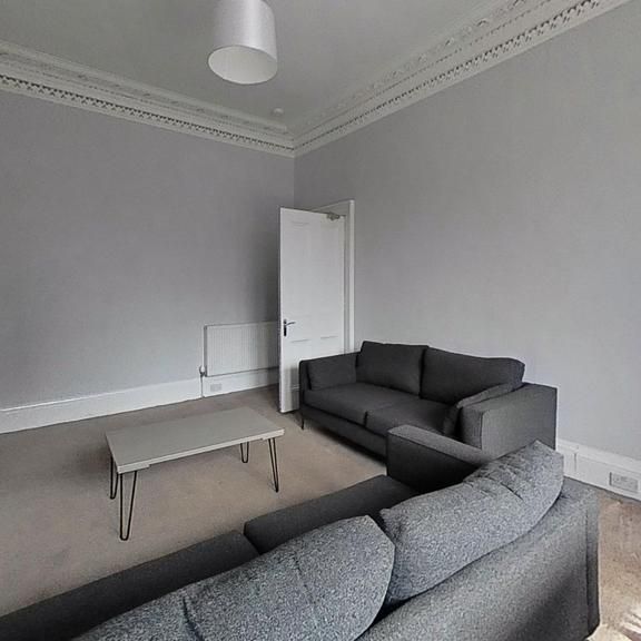 5 bedroom flat to rent - Photo 1