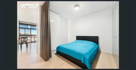 MODERN & GOOD VIEW FURNISHED ONE BEDROOM SUITE IN CENTRAL PARK - Photo 2