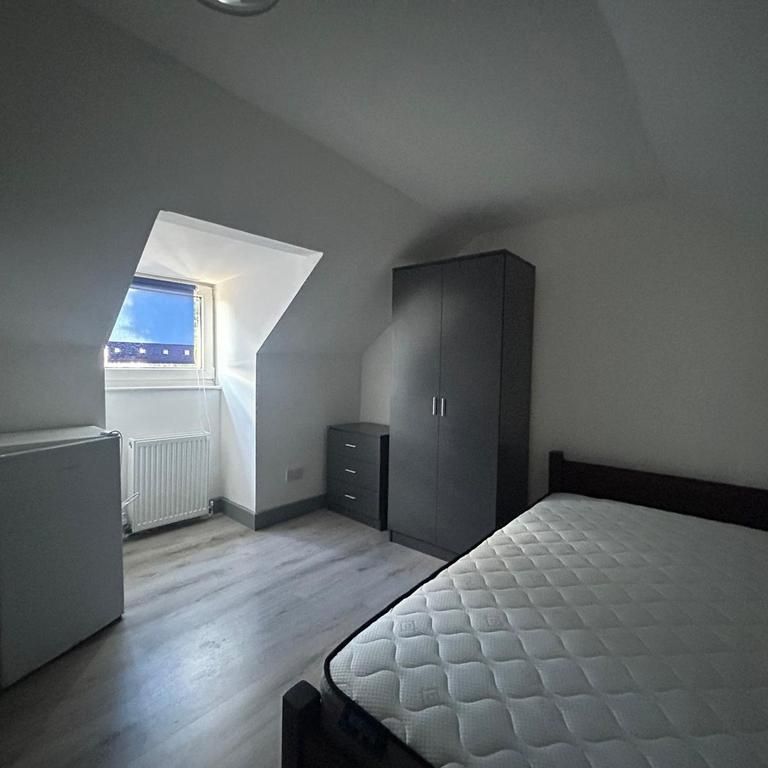 1 bedroom house of multiple occupation to rent - Photo 1