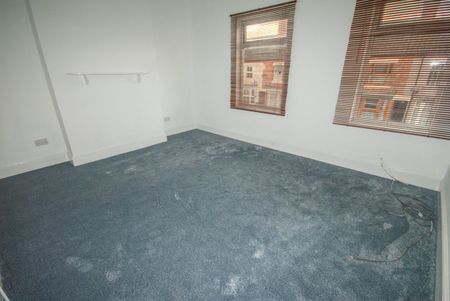 South Street, Rugby, CV21 - Photo 3