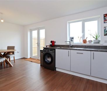 3 bedroom terraced house to rent - Photo 2