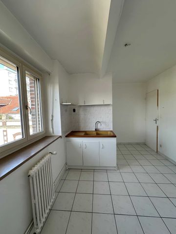 A LOUER APPARTEMENT TYPE 4 TROYES BOULEVARD DU 14 JUILLET - Photo 5