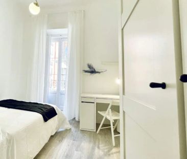 Room in a shared 6-bedroom apartment for rent in Universidad. - Foto 3